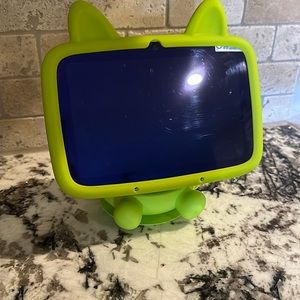 AILA Sit & Play Preschool Learning System Essential for Toddlers